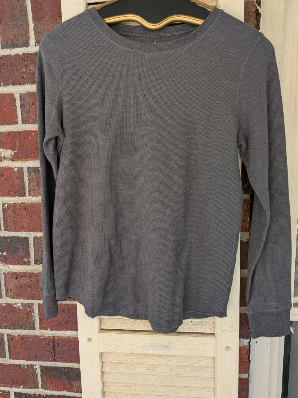 Cuddl Duds waffle weave thermals gray top L